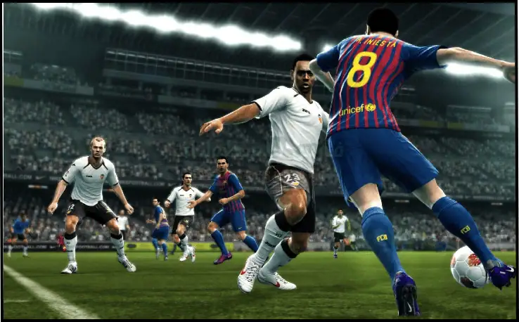 تحميل بيس 2013 PES الاصلية للكمبيوتر بالتعليق العربي